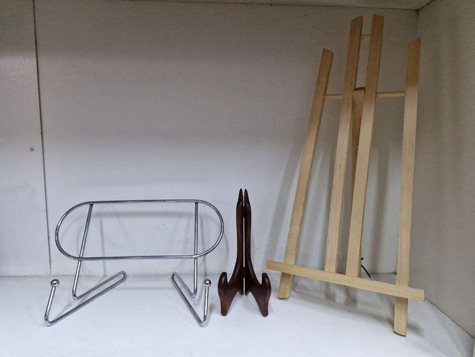 Lot of Display Stands & Wooden Table Top Easel