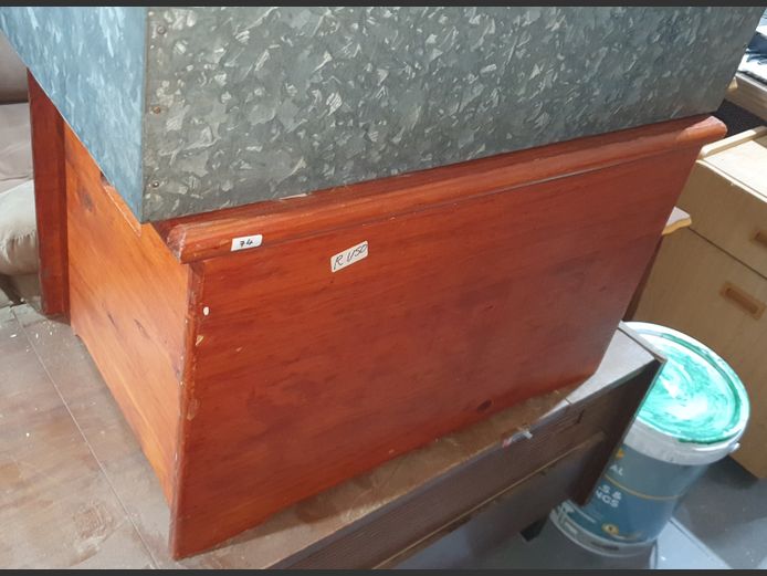 STAINED PINE KIST, 74 x 49 x 44cm