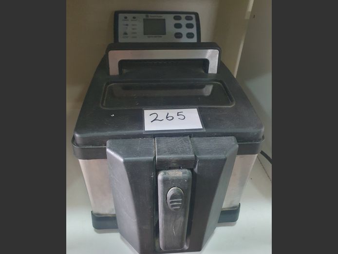 RUSSELL HOBBS STAINLESS STEEL TABLE TOP DIGITAL DEEP FRYER [Working]