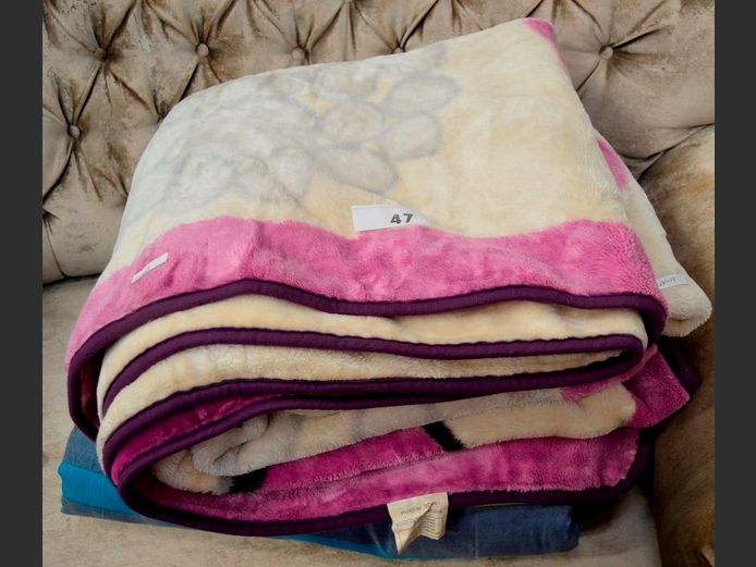 PURPLE & BEIGE FLUFFY BLANKET & A COMFORTER