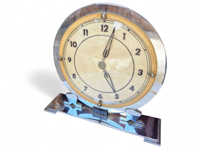 1930's TEMCO Electric Chrome Mantel Clock