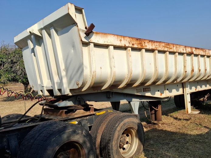 1996 Hendred Frauehauf Back-end Tipper Trailer