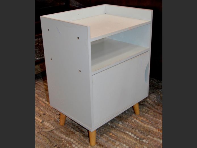 WHITE SINGLE DOOR PEDESTAL, 40 x 30 x 55cm [#: 403858259]