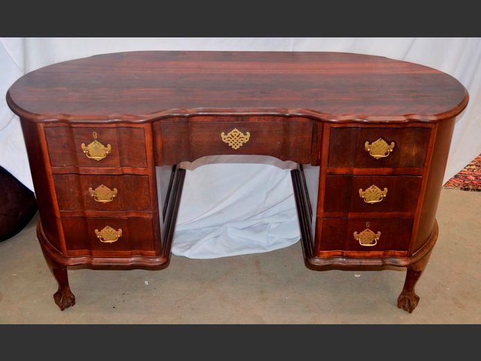 IMBUIA BALL & CLAW KIDNEY SHAPED 7-DRAWER DESK, 136 x 60 x 75cm
