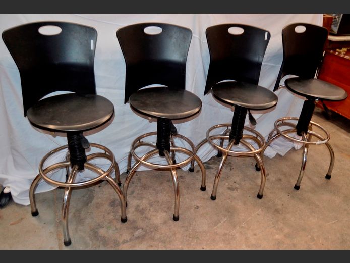 SET OF 4 CHROME & BLACK SWIVEL BAR CHAIRS