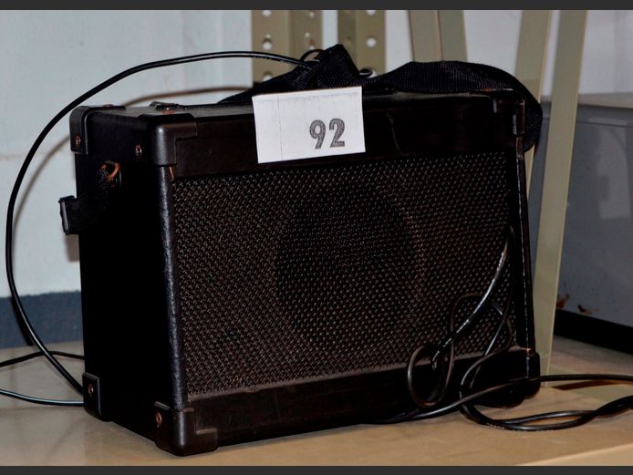 M6/10 10W GUITAR AMPLIFIER, 25 x 12 x 18cm [Switches on, untested further]