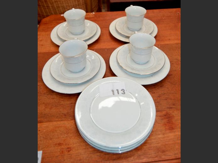 CROWN MING CAKE PLATES & CUPS & SAUCERS [15 Pieces)