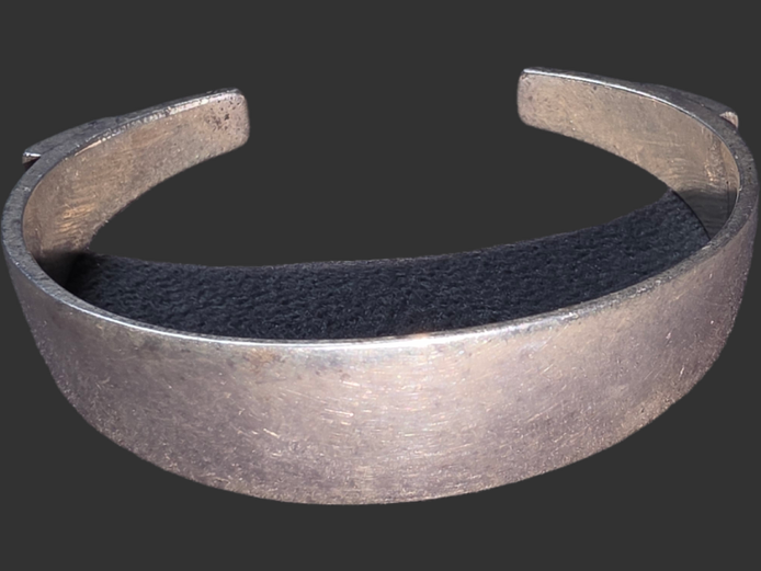SILVER BANGLE