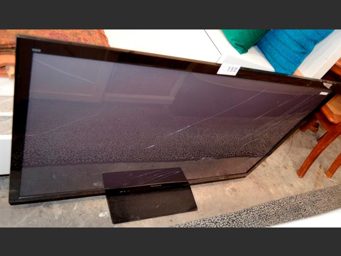 PANASONIC 50" PLASMA TV [Untested, Damaged] ### LICENCE PLEASE ###