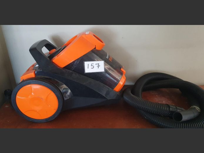 BENNETT READ FIRCE 8 VACUUM CLEANER WITH PIPE [Untested]