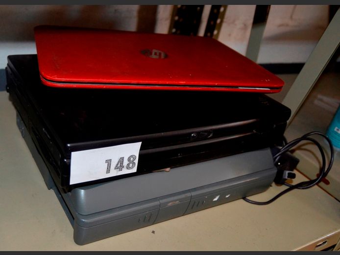 LOT: 3 x LAPTOPS FOR SPARES