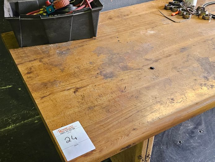 WOODEN DESK WITH SMALL TOOLS AND SCRAP