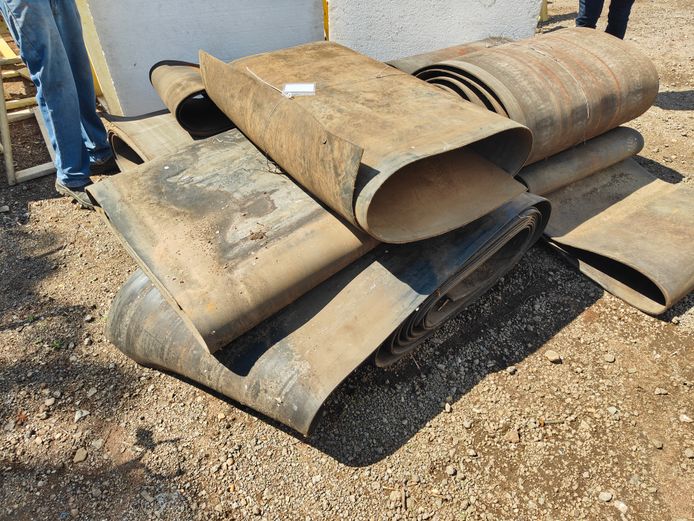 LOT CONVEYOR BELT