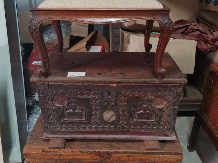 Mixed Lot – Antique Furniture (STC)