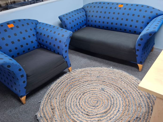 Lounge suite with carpet