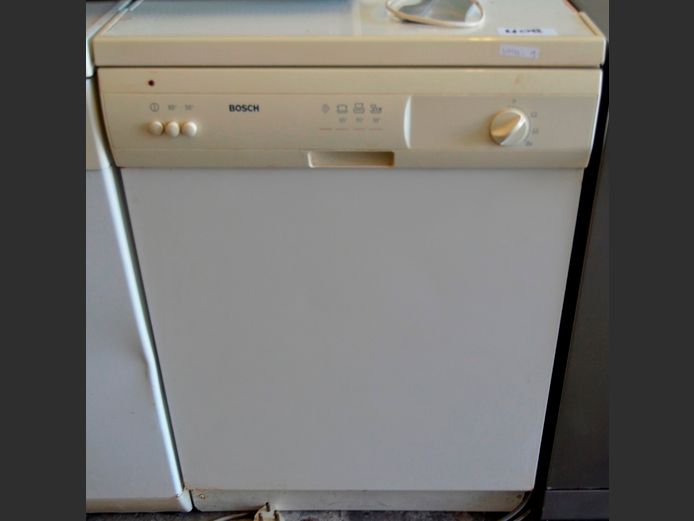 BOSCH DISHWASHER [Switches on, untested further]