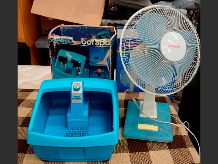 AIRTECH DESK FAN & A CLAIROL FOOTSPA [Switch on, untested further] [4,9]