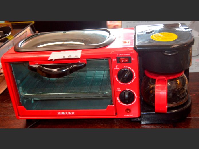 HAEGER 3-IN-1 BREAKFAST MAKER [Switches on, untested further]