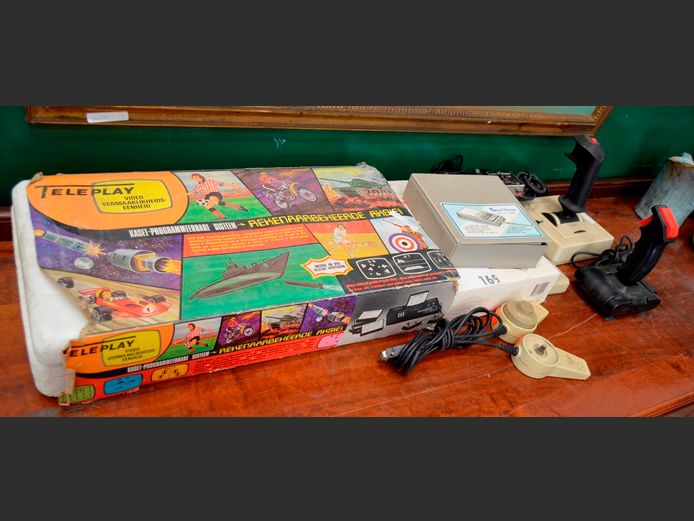 VINTAGE TELEPLAY TV GAMING CONSOLE, JOYSTICKS, etc [Untested]