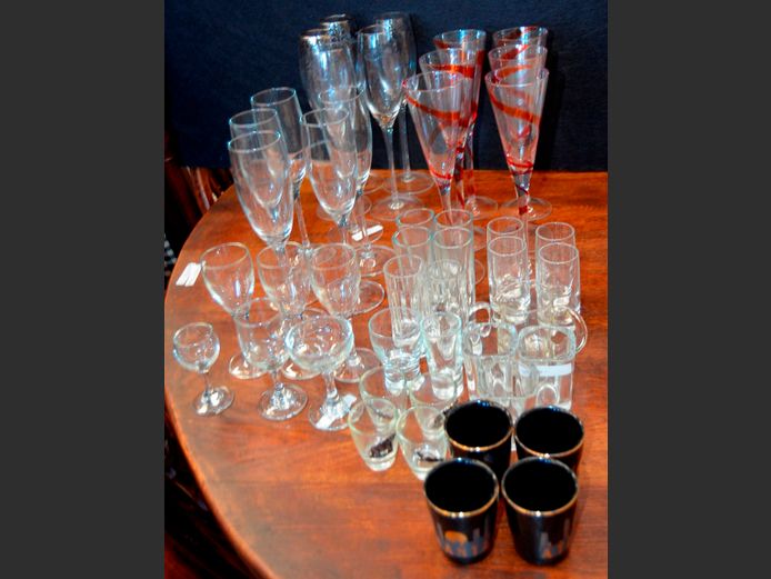 ASSORTED DRINKING GLASSES: CHAMPAGNE FLUTES, SHERRY, SHOT, etc