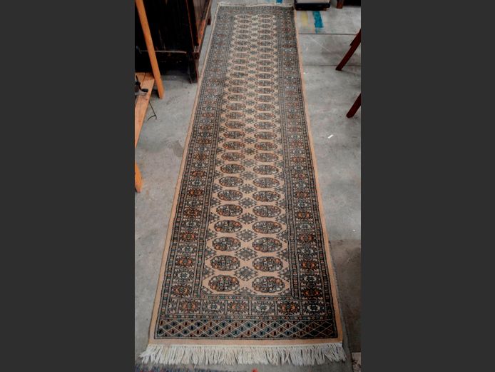 CREAM & GREEN BOKHARA DELUXE PERSIAN RUNNER, 310cm x 80cm