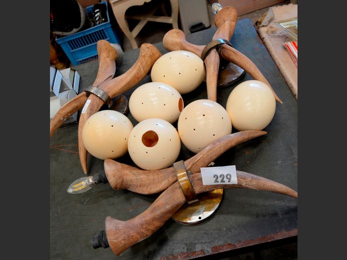 LOT: FAUX HORN WALL MOUNT LIGHTS WITH OSTRICH EGG SHADES