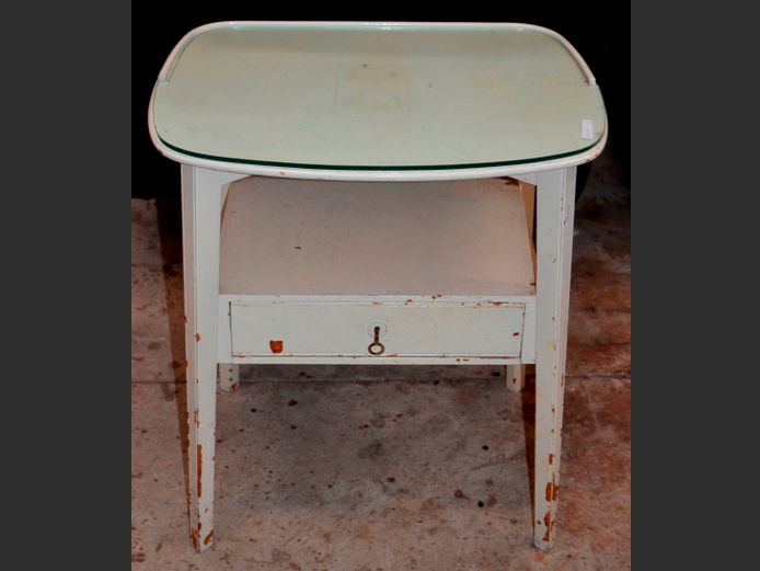 WHITE PAINTED SINGLE DRAWER SIDE TABLE, 52 x 40 x 59cm [Needs re-painting]