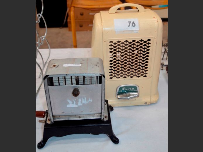 AMRIN VINTAGE HEATER, 26 x 18 x 34cm, & A "VOLTS & WATTS" VINTAGE TOASTER, 23 x 14 x 23cm [Untested, no power cable] [30,31]