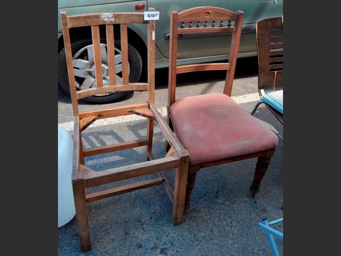 LOT OF 2: DINING CHAIRS [Seat needed to 1]