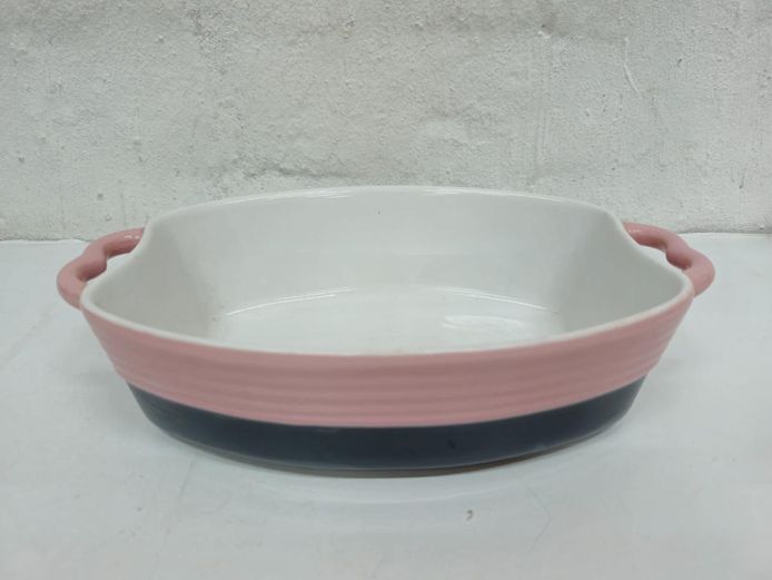 Modern Two-Tone Fluted Small Ceramic Oval Baking & Serving Dish