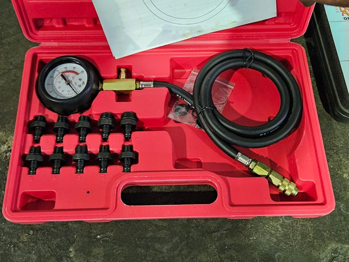 MAC AFRIC OIL PRESSURE TESTER KIT