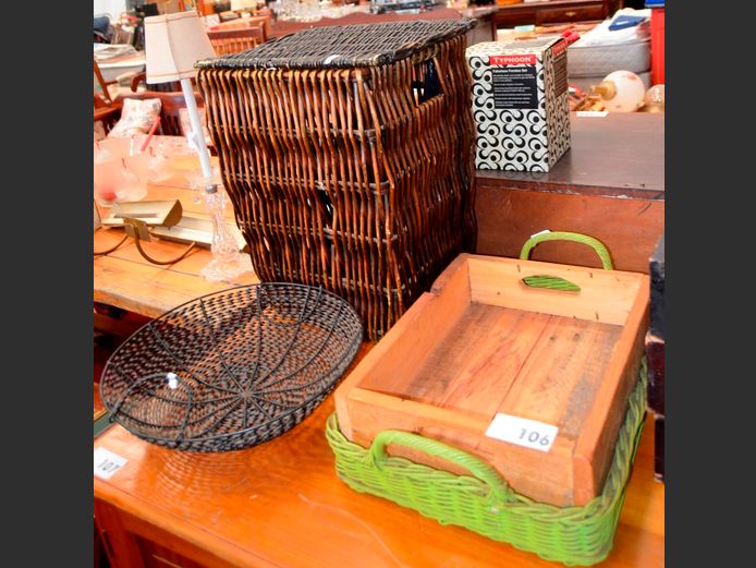LOT: 2 x WOODEN TRAYS, METAL FRUIT BASKET, LAUNDRY BASKET [Damaged], etc [24,42]
