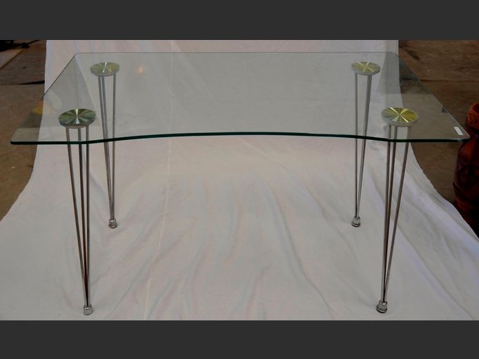 GLASS DESK ON HAIRPIN LEGS WITH WHITE SWIVEL CHAIR, 120 x 70 x 73cm