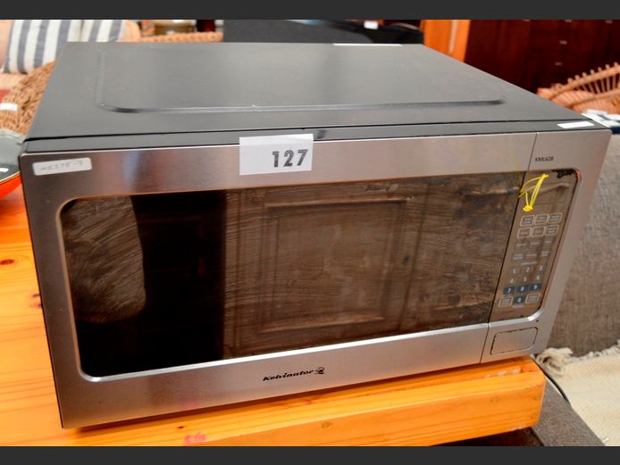 KELVINATOR MICROWAVE [Switches on, untested further, rusty, no plate, door opener rigged] [#: 425358995]