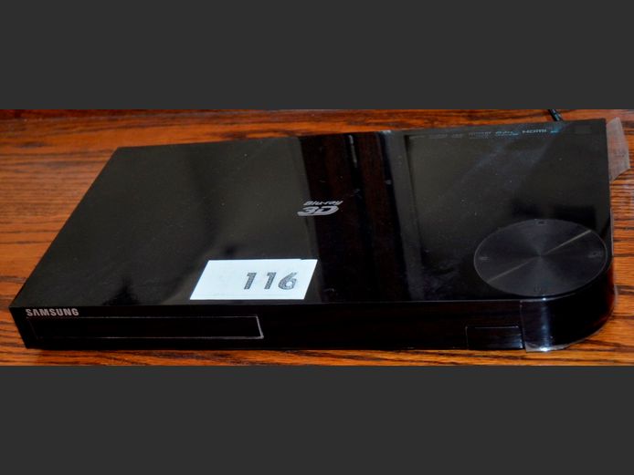 SAMSUNG 3D BLURAY PLAYER [Switches on, untested further]