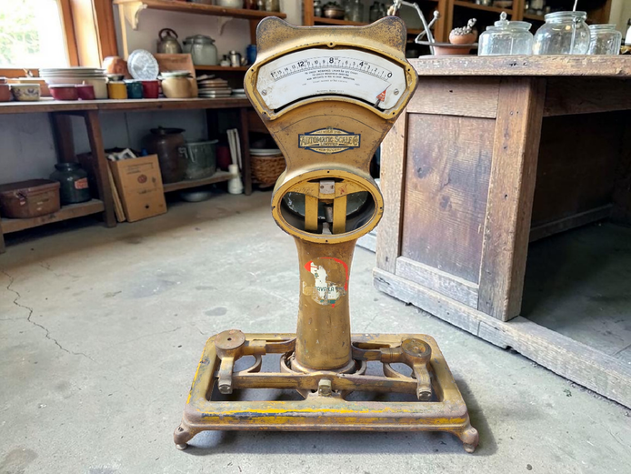 Antique Automatic Scale Co. "True Weight System" Cast Iron Scale