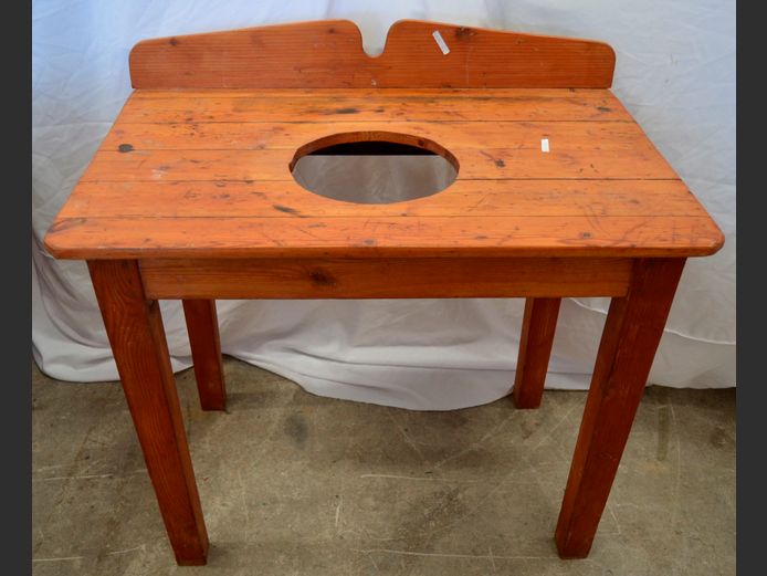 OREGON PINE WASH TABLE, 92 x 61 x 90cm [No basin]