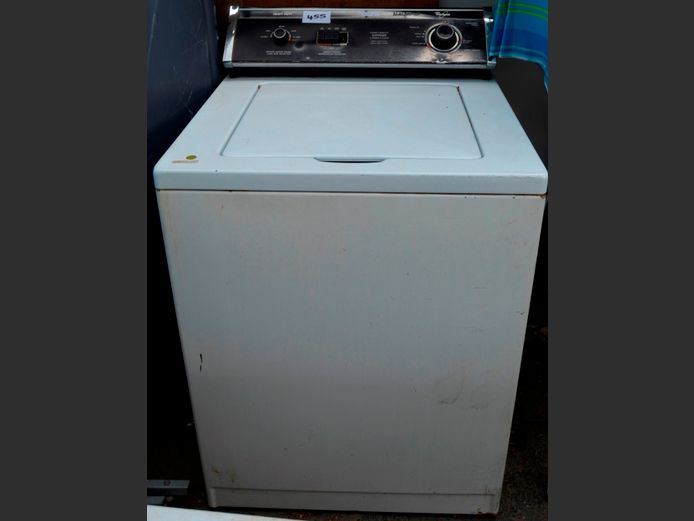 WHIRLPOOL HEAVY DUTY TOP LOADING WASHING MACHINE [Switches on, untested further,1 Button needed]