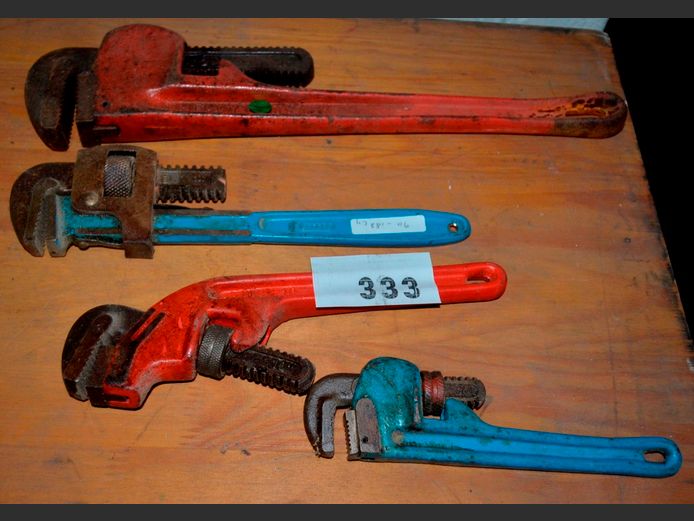 LOT: 4 x MONKEY WRENCHES