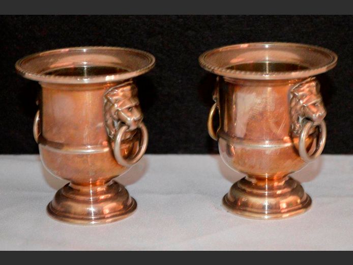 PAIR SILVER PLATE MINIATURE URNS, 6 x 7.5cm