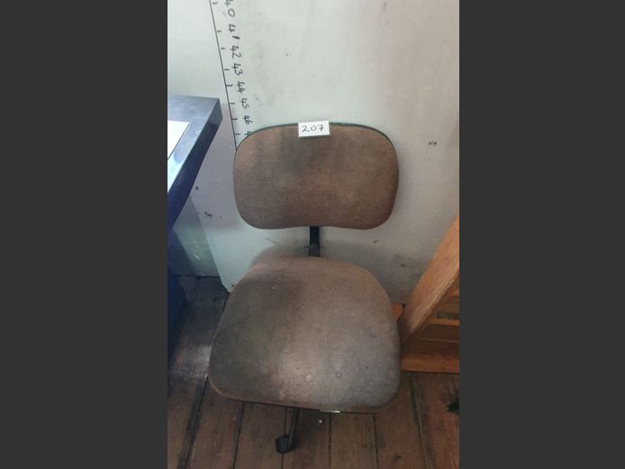 BROWN TYPIST'S CHAIR [Needs a clean]