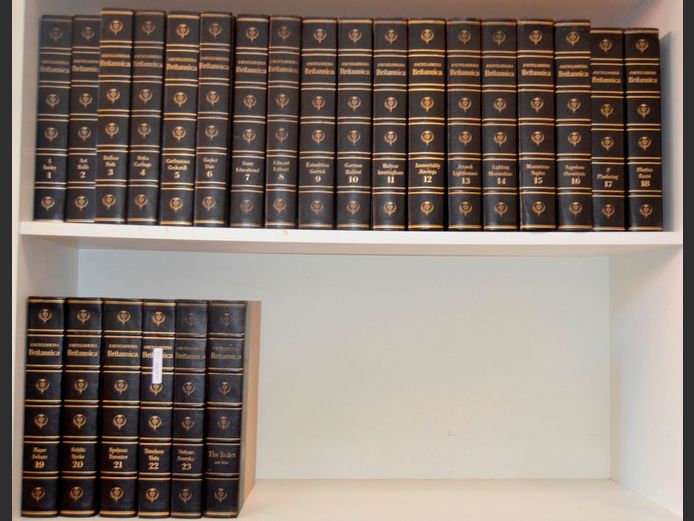 SET ENCYCLOPEDIA BRITTANICA IN 24 VOLUMES