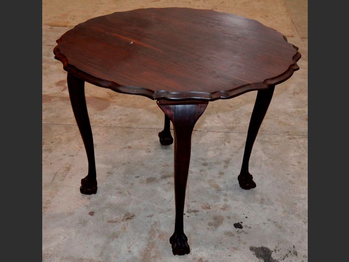 STINKWOOD BALL & CLAW OCCASIONAL TABLE WITH SCALLOPED EDGE, 88cm Diameter x 72cm High