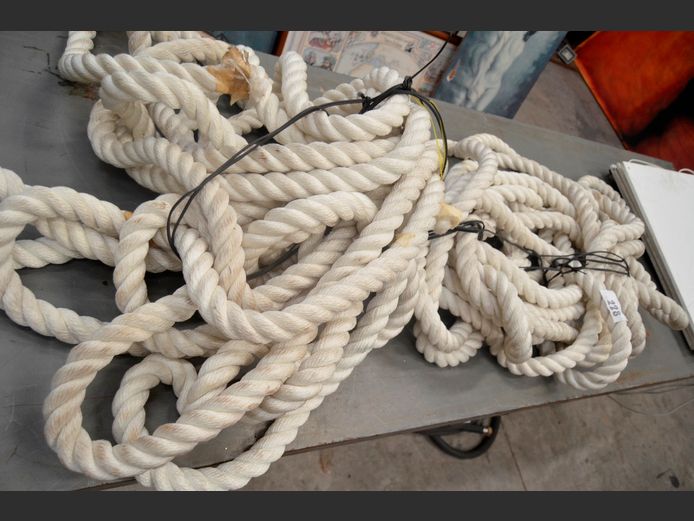 LOT: 2 x MOORING ROPES