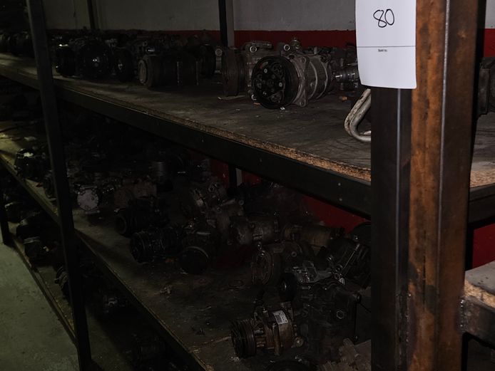 LARGE METAL SHELVING INCLUDING STOCK ON SHELF (BOLTED)