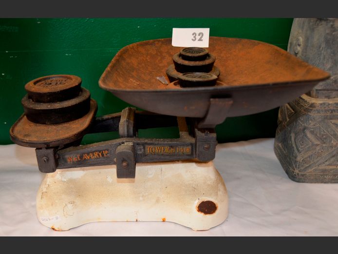 ANTIQUE AVERY GROCER'S SCALE