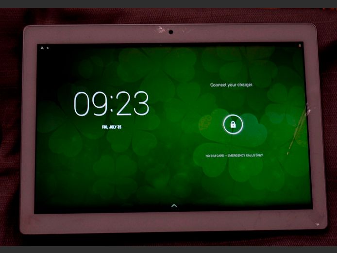 PROLINE 1051H 10" TABLET [Switches on, no charger]