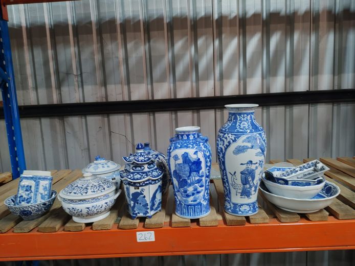 Large Lot of Decorative Items (STC)