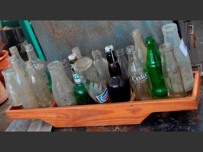 COLLECTION VINTAGE  BOTTLES