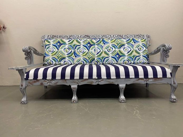 3 Seater ball & claw bench